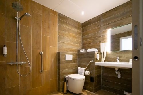 BATHROOM ACCESSIBLE